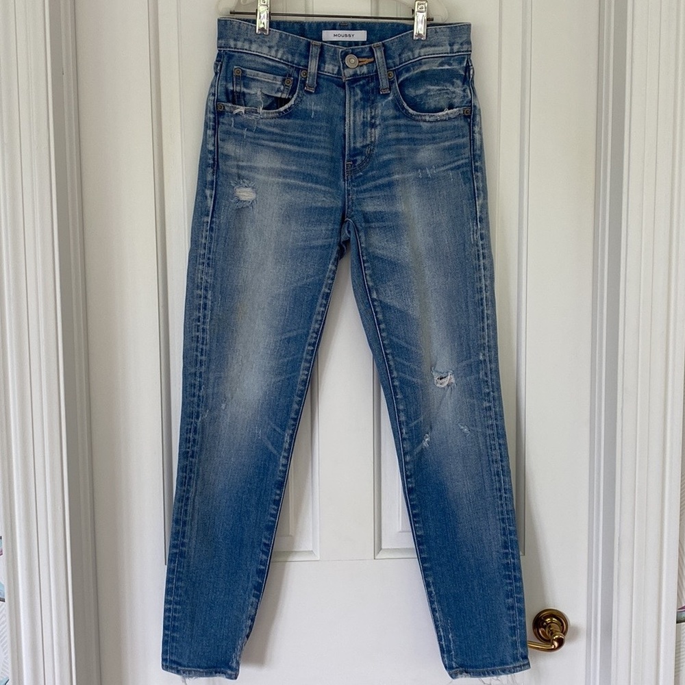 Moussy Skinny Low Rise Light Wash Fading Detail Rip & Distress Blue Denim Jeans